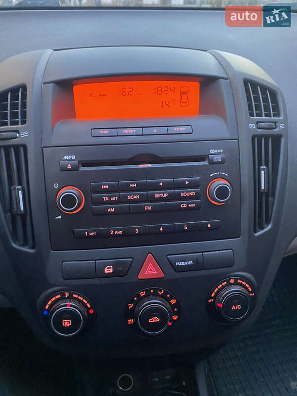 Хетчбек Kia Ceed 2007 в Хмельницькому