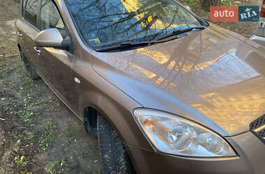 Хетчбек Kia Ceed 2007 в Хмельницькому