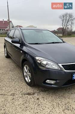 Kia Ceed 2011