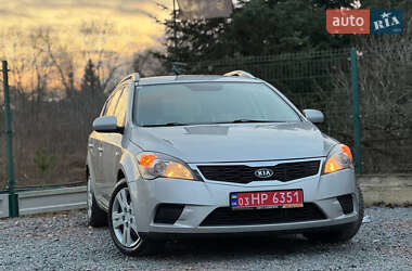 Kia Ceed  2013