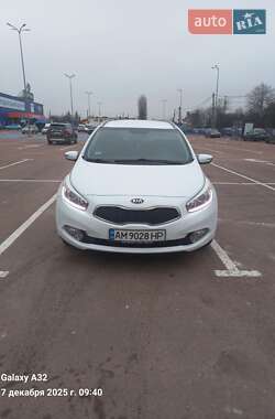 Kia Ceed  2012