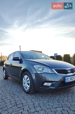Kia Ceed  2011