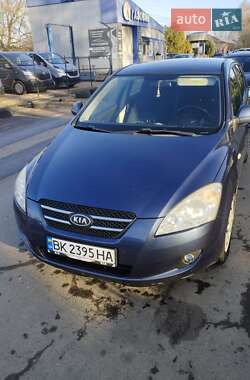 Kia Ceed  2007