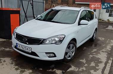 Kia Ceed  2010