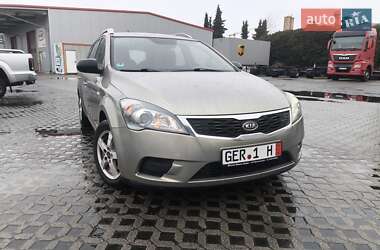 Kia Ceed  2011