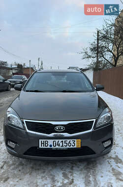 Kia Ceed  2010