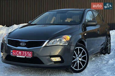 Kia Ceed  2010