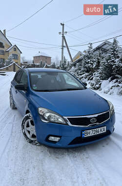 Kia Ceed  2010