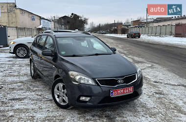 Kia Ceed  2012