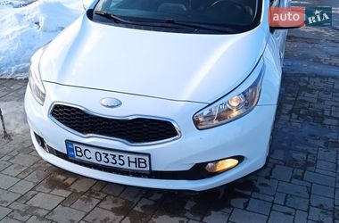 Kia Ceed  2012