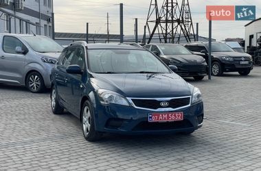 Kia Ceed  2012