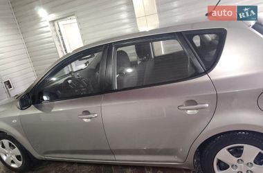 Kia Ceed  2010