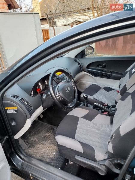 Хэтчбек Kia Ceed 2009 в Корсуне-Шевченковском фото 6 Хэтчбек Kia Ceed 2009 в Корсуне-Шевченковском