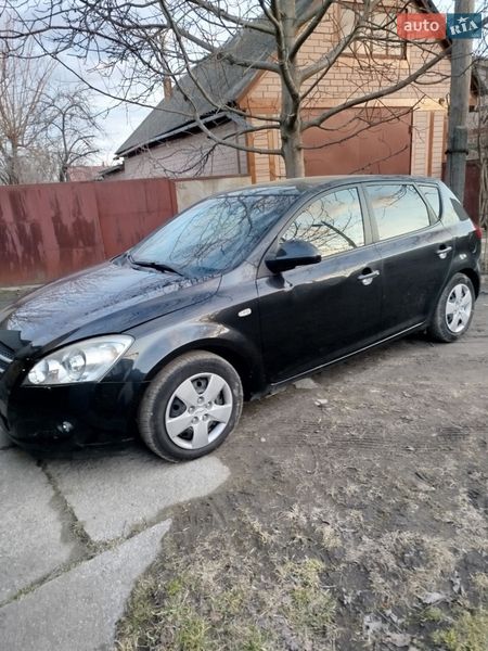 Хэтчбек Kia Ceed 2009 в Корсуне-Шевченковском фото Хэтчбек Kia Ceed 2009 в Корсуне-Шевченковском