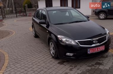 Kia Ceed  2012