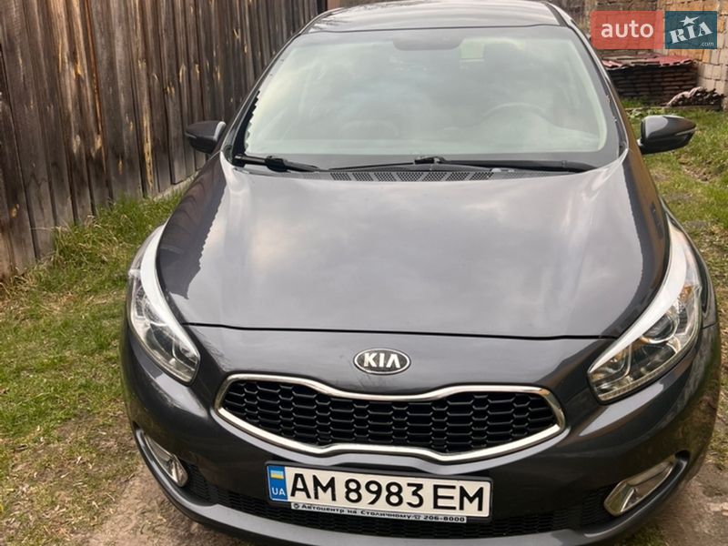 Хетчбек Kia Ceed