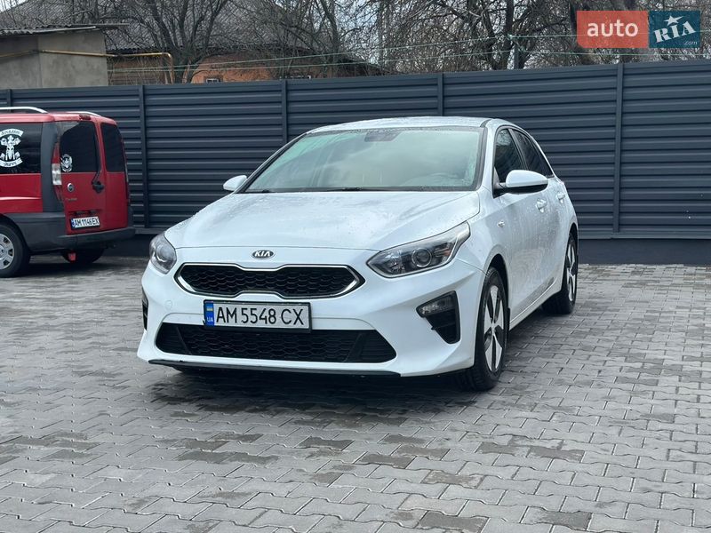 Хэтчбек Kia Ceed 2019 в Киеве