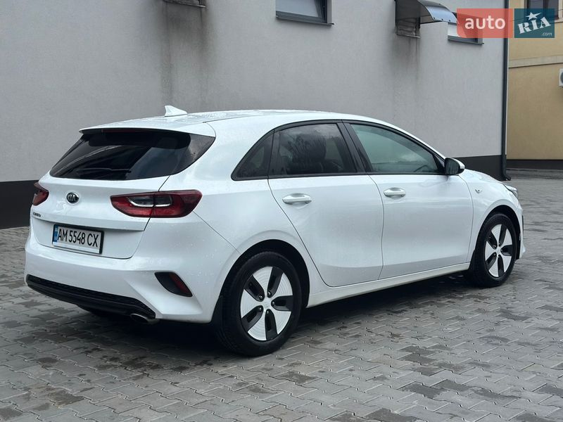 Хэтчбек Kia Ceed 2019 в Киеве