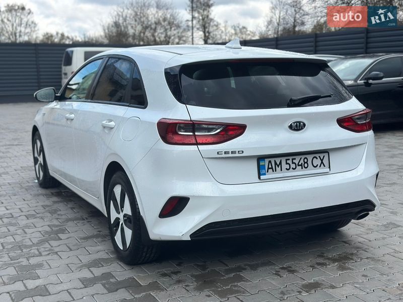 Хэтчбек Kia Ceed 2019 в Киеве