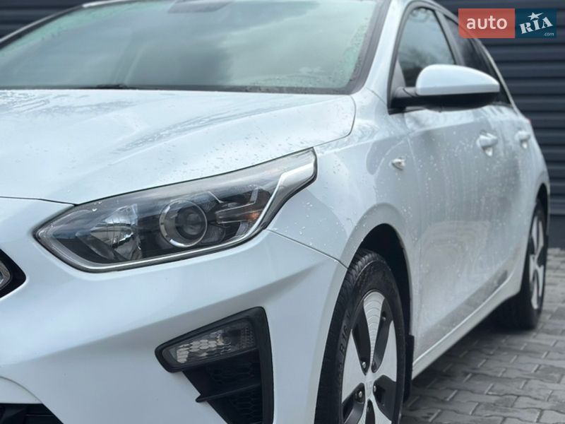 Хэтчбек Kia Ceed 2019 в Киеве