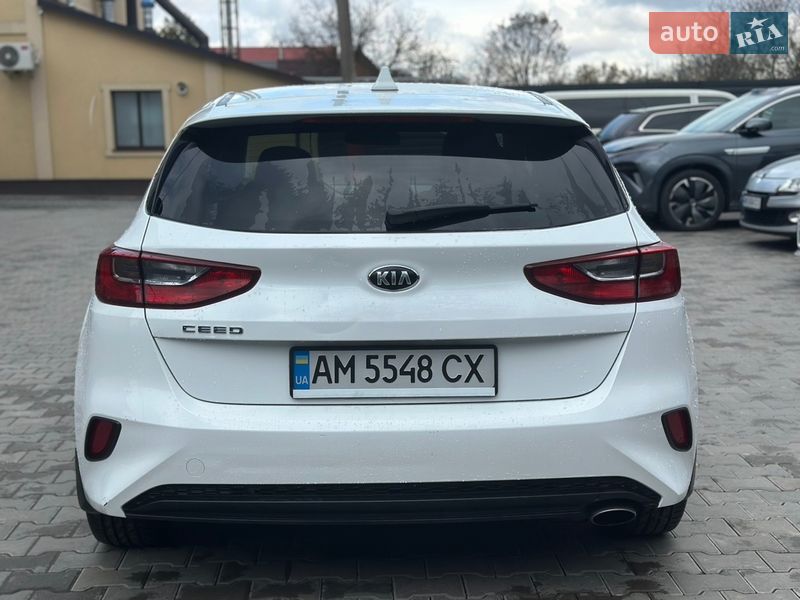Хэтчбек Kia Ceed 2019 в Киеве
