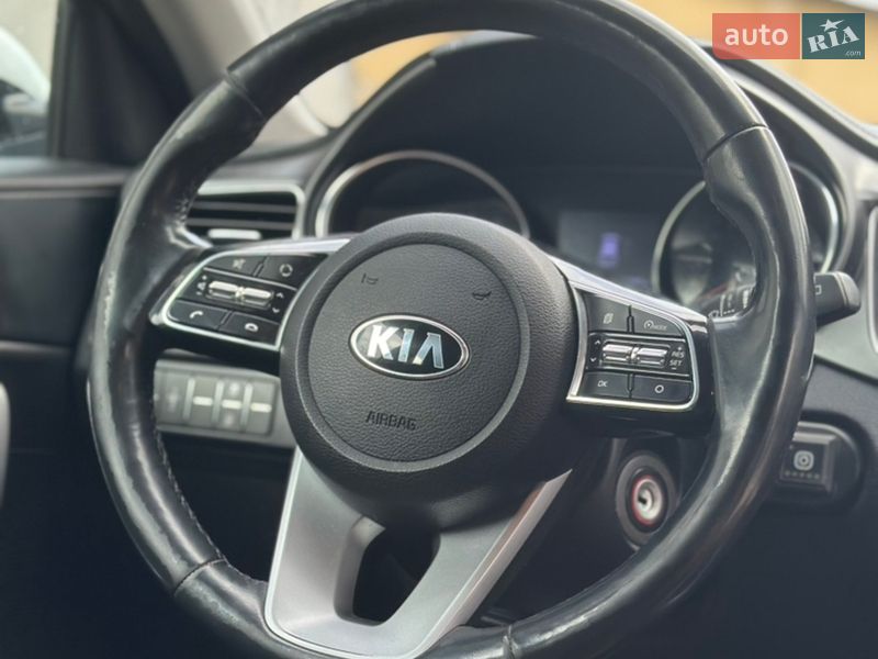 Хэтчбек Kia Ceed 2019 в Киеве