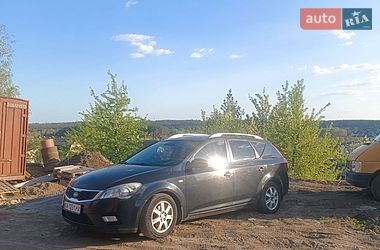 Kia Ceed  2012