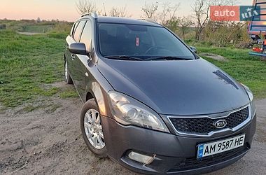 Kia Ceed  2012