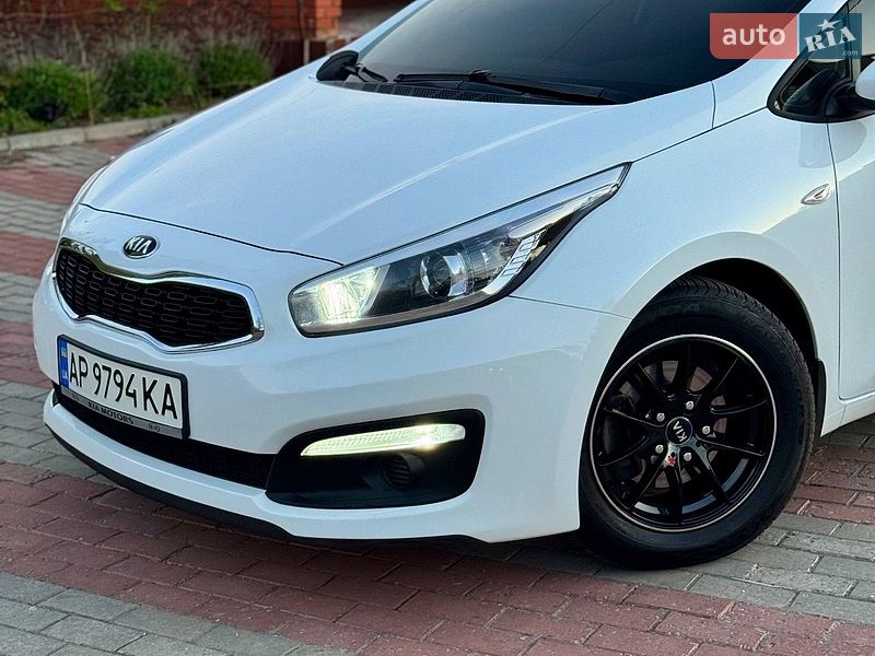 Хэтчбек Kia Ceed 2018 в Запорожье