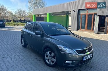 Kia Ceed  2011