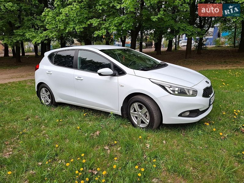 Хэтчбек Kia Ceed 2013 в Виннице