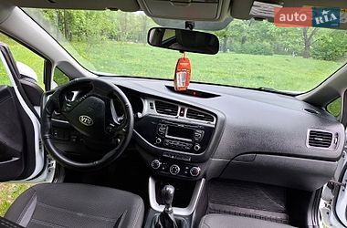 Хэтчбек Kia Ceed 2013 в Виннице