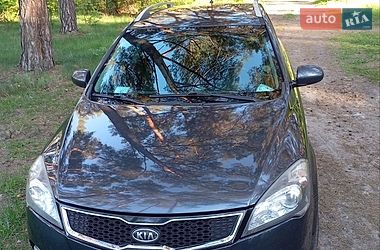 Kia Ceed  2012