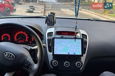 Kia Ceed  2010