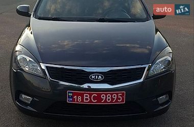 Kia Ceed  2011