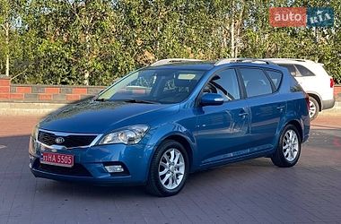 Kia Ceed  2012