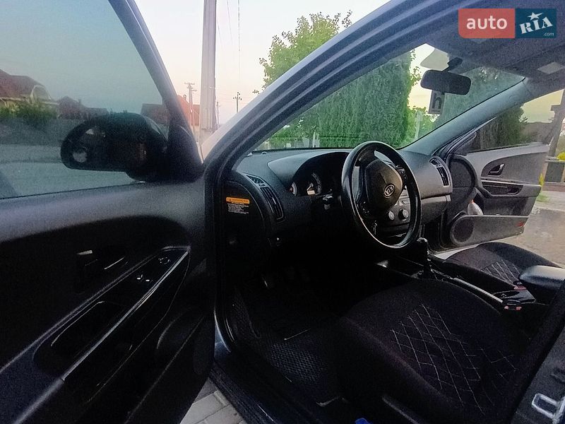 Універсал Kia Ceed 2008 в Ужгороді