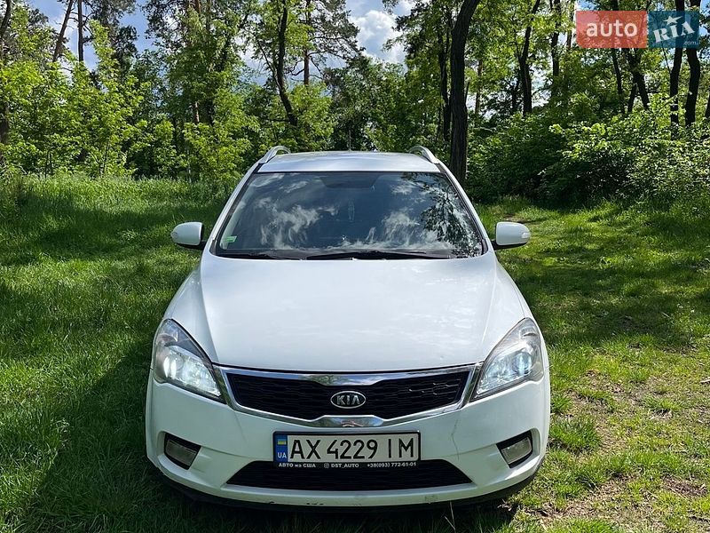 Универсал Kia Ceed 2010 в Дергачах