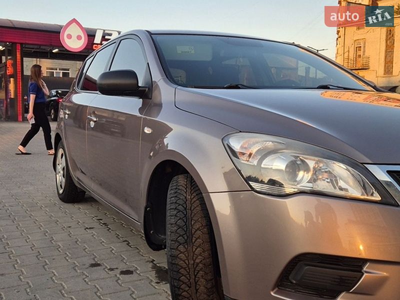 Хэтчбек Kia Ceed 2012 в Львове фото 5 Хэтчбек Kia Ceed 2012 в Львове