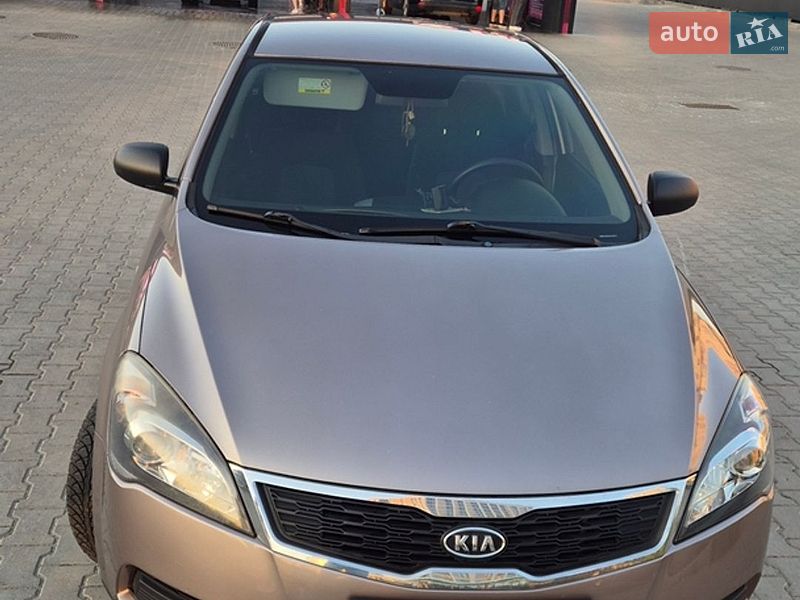 Хэтчбек Kia Ceed 2012 в Львове фото 9 Хэтчбек Kia Ceed 2012 в Львове