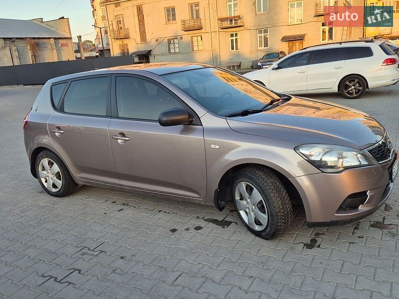 Хэтчбек Kia Ceed 2012 в Львове фото 12 Хэтчбек Kia Ceed 2012 в Львове