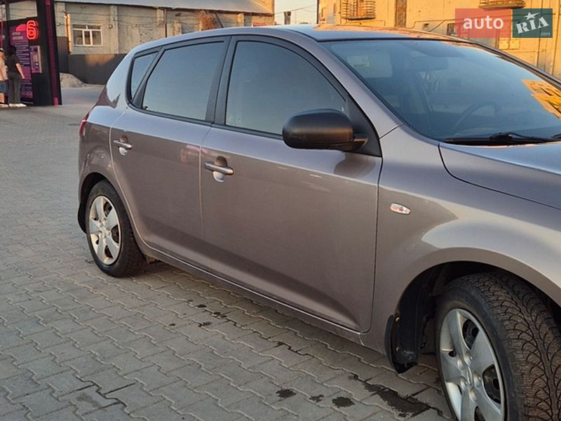 Хэтчбек Kia Ceed 2012 в Львове фото 13 Хэтчбек Kia Ceed 2012 в Львове