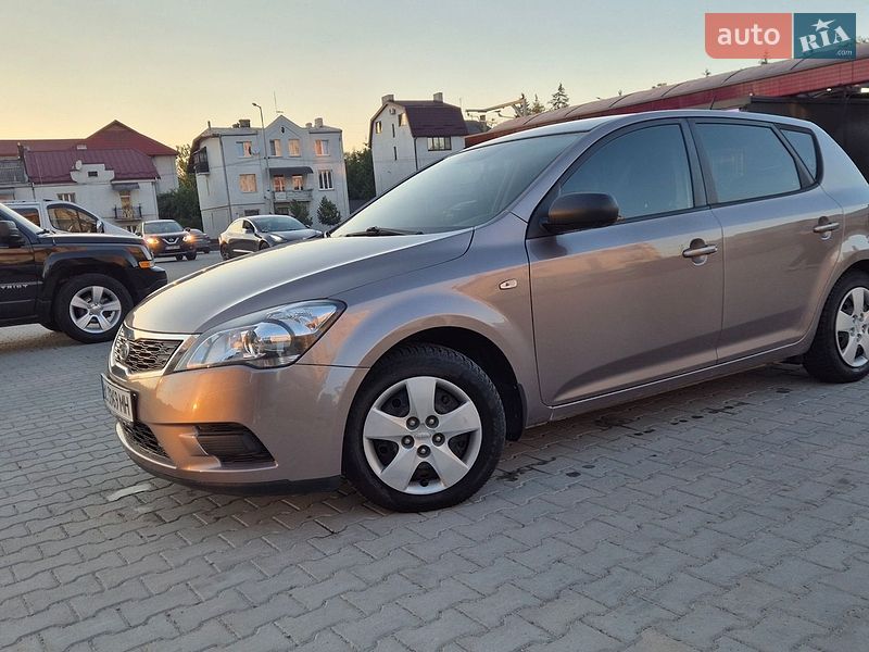 Хэтчбек Kia Ceed 2012 в Львове фото 17 Хэтчбек Kia Ceed 2012 в Львове