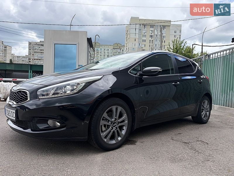 Хэтчбек Kia Ceed 2012 в Харькове