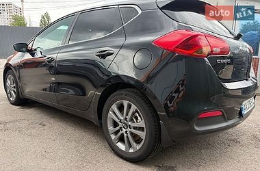Хэтчбек Kia Ceed 2012 в Харькове