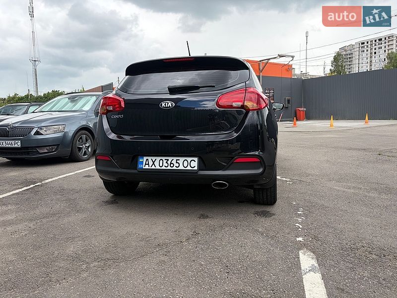 Хэтчбек Kia Ceed 2012 в Харькове