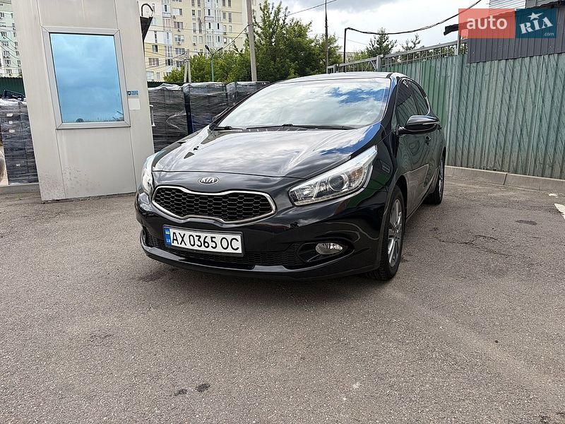 Хэтчбек Kia Ceed 2012 в Харькове