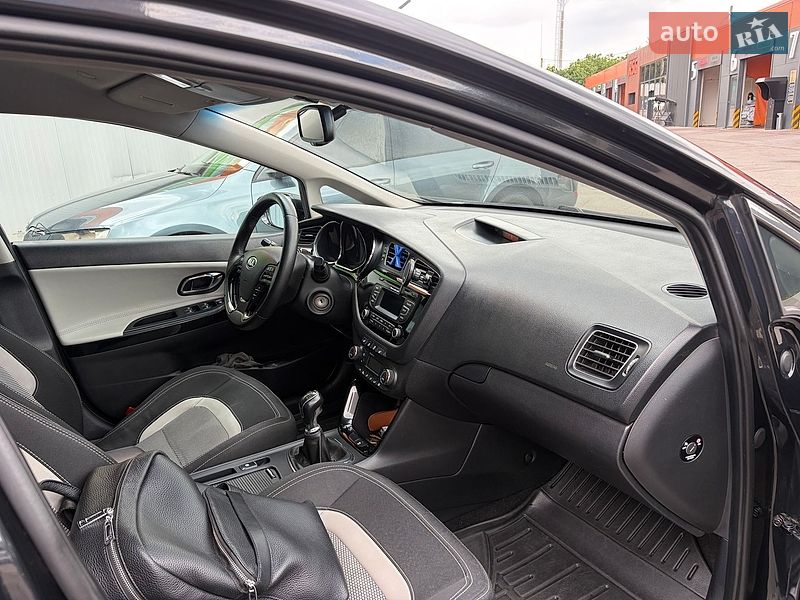 Хэтчбек Kia Ceed 2012 в Харькове