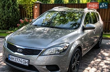 Kia Ceed  2010