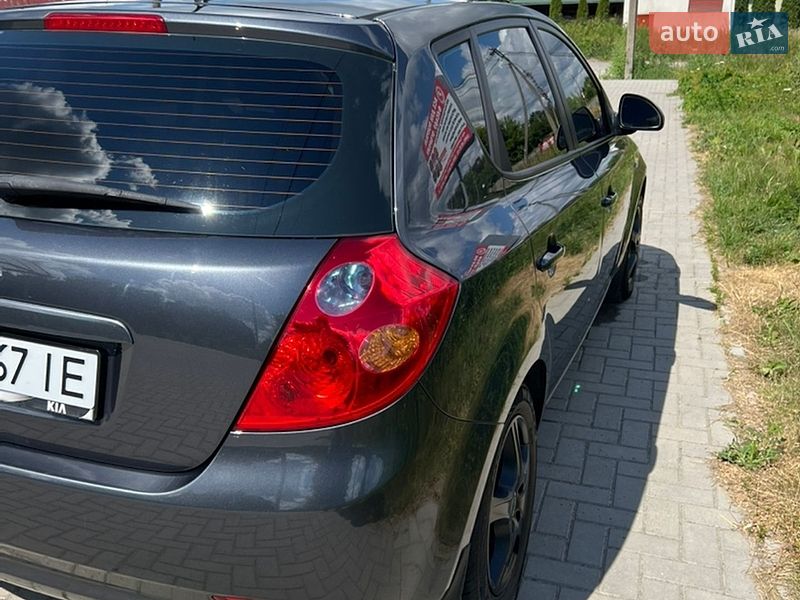 Хэтчбек Kia Ceed 2007 в Шепетовке